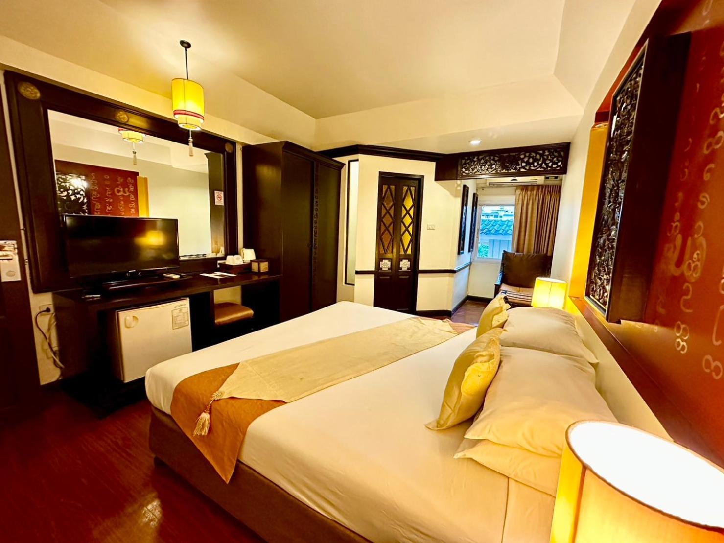 Chiangmai Gate Hotel Chiang Mai Ngoại thất bức ảnh