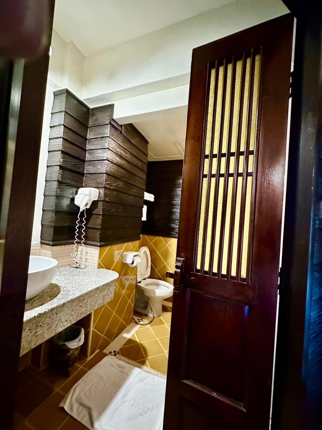 Chiangmai Gate Hotel Chiang Mai Ngoại thất bức ảnh